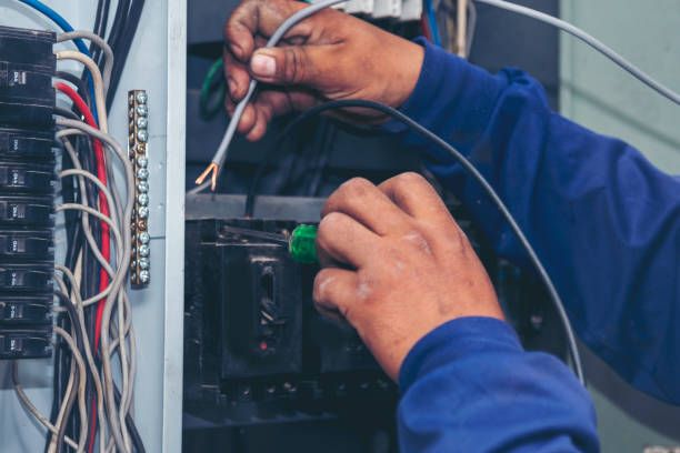 Best Local Electrician Companies  in Eagle Crest, OR